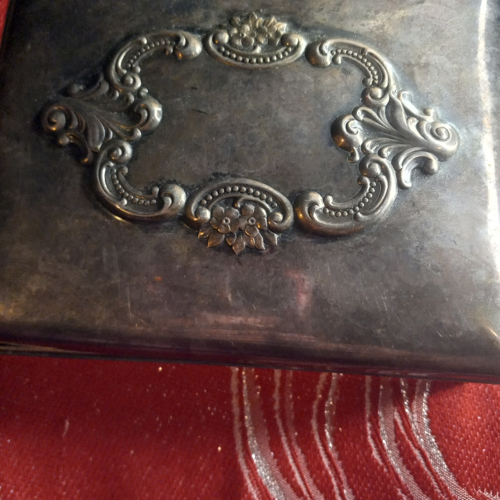 Wallace 263 Antique Jewelry Box.